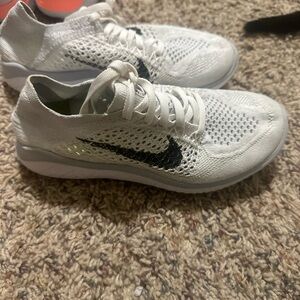 Nike Free Flyknit Women’s Size 5